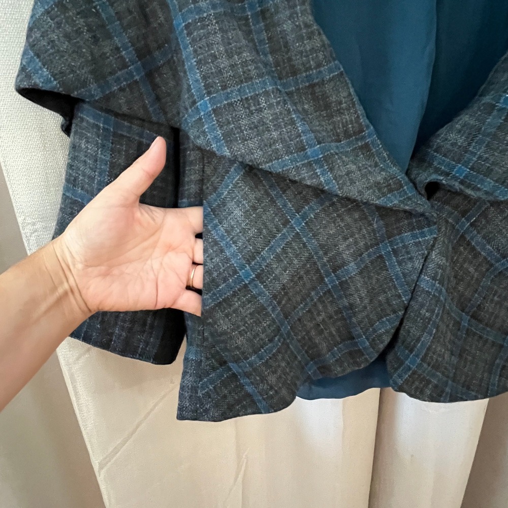 Cabi Court Plaid Blazer Women 10 Grey Blue Tartan 916 Shawl Collar Dark Academia - Picture 4 of 12